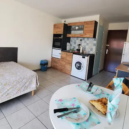 Apartment A 100m De La A5, Etage 1 Agde