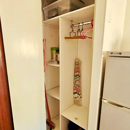 A 100m De La A5, Etage 1 Appartement *