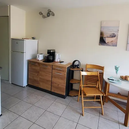 A 100m De La A5, Etage 1